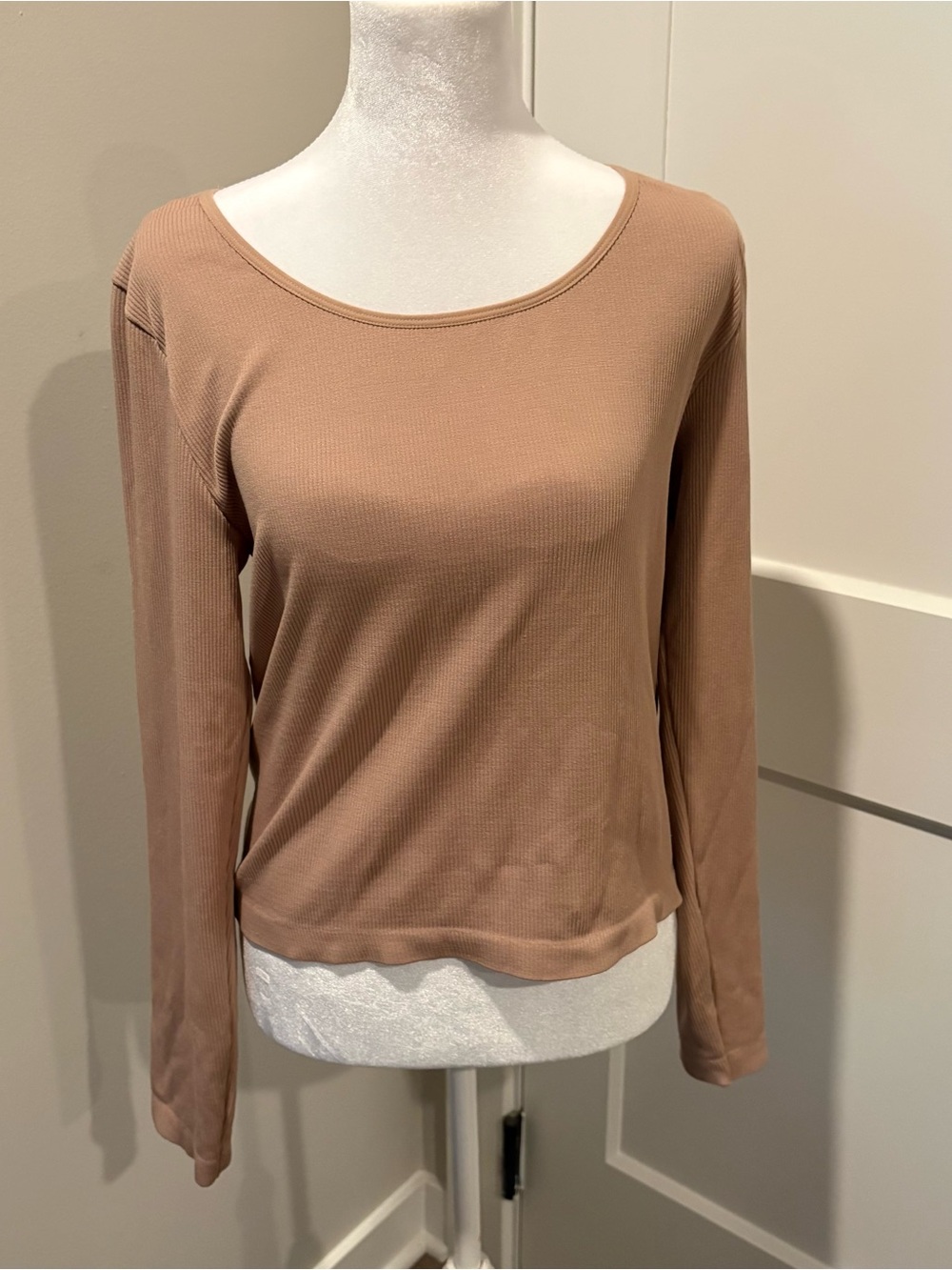 Women’s Long Sleeve Scoop Neck Top - Light Beige